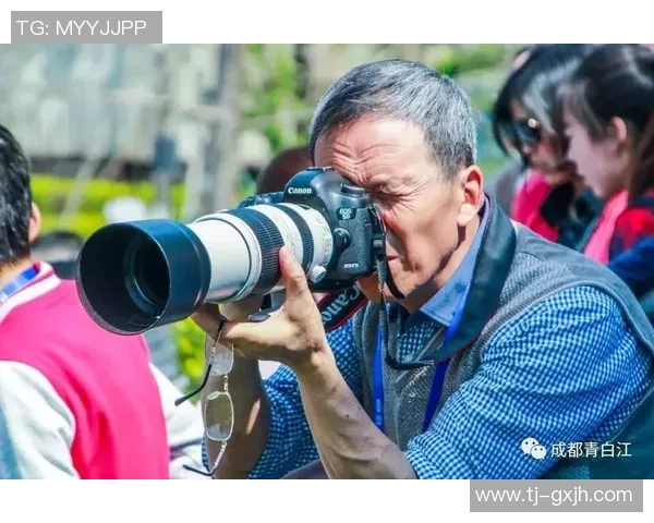 全国滑翔伞定点联赛江西赣州站盛大开幕精彩赛事引发热烈关注